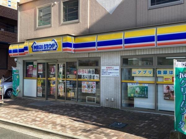 パレステージ茅ヶ崎Ⅱ(ミニストップ新栄町店)