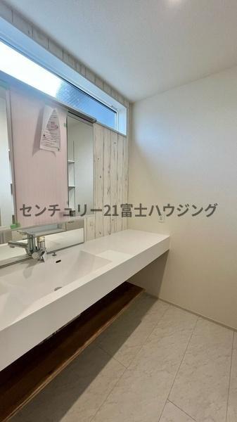 茅ヶ崎市松が丘2丁目　新築戸建1号棟　全2棟