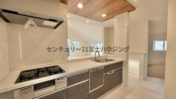 茅ヶ崎市松が丘2丁目　新築戸建1号棟　全2棟