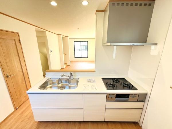 藤沢市本町3丁目1816番　新築戸建A号棟　全3棟