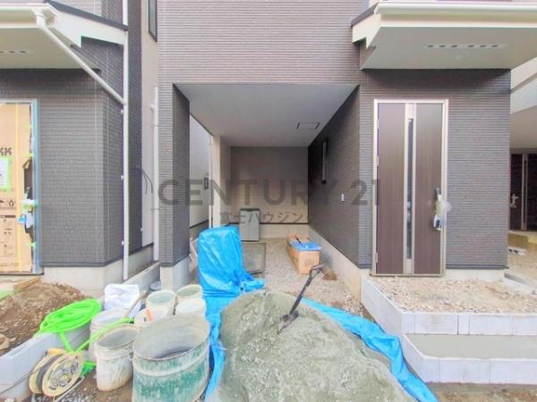 藤沢市本町3丁目1816番　新築戸建B号棟　全3棟