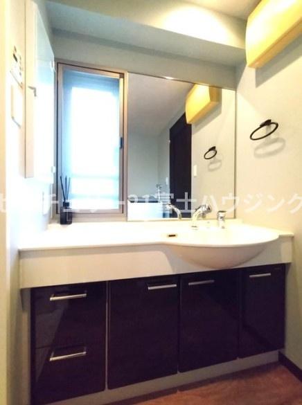 グランシティ湘南海岸マリナージュスクエア