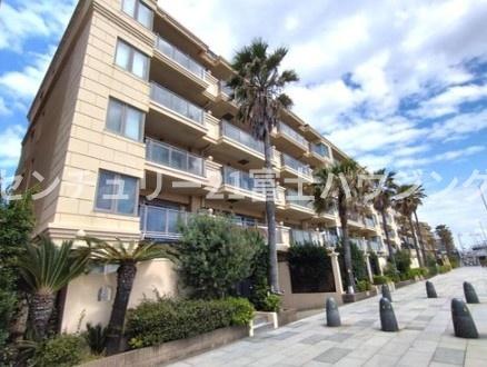 グランシティ湘南海岸マリナージュスクエア