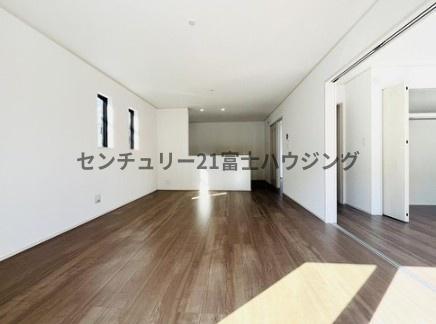 藤沢市大庭5428番　新築A号棟　全2棟