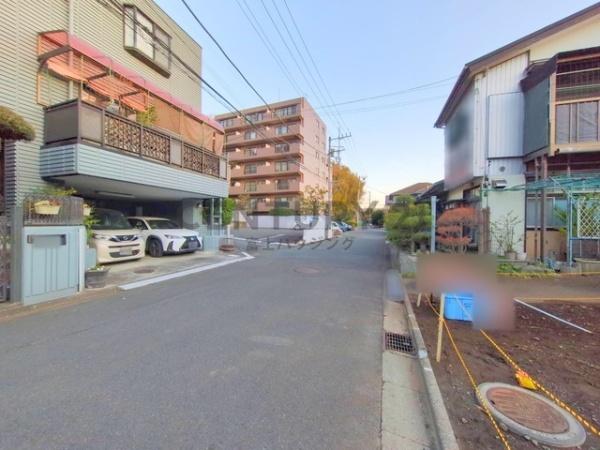藤沢市大庭5221番　新築戸建B号棟　全3棟