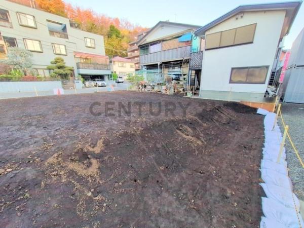 藤沢市大庭5221番　新築戸建B号棟　全3棟