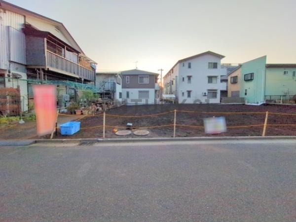 藤沢市大庭5221番　新築戸建B号棟　全3棟