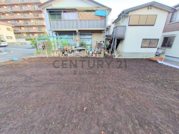 藤沢市大庭5221番　新築戸建B号棟　全3棟
