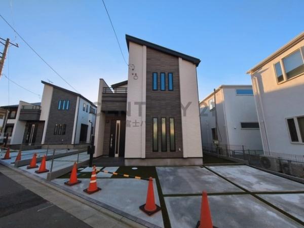 藤沢市辻堂元町2丁目2447番 新築戸建B号棟 全3棟