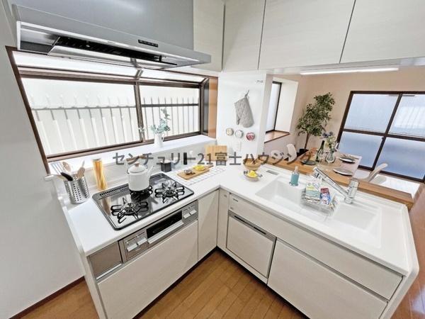 茅ヶ崎市高田1丁目　中古戸建