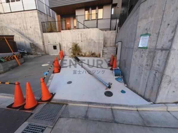 藤沢市片瀬4丁目Ⅱ　新築2号棟　全3棟
