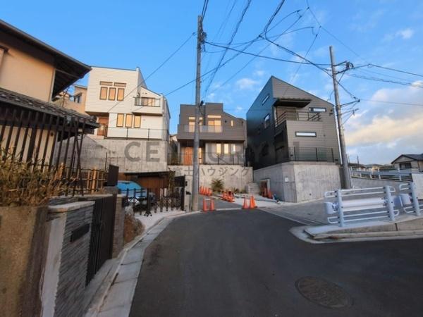 藤沢市片瀬4丁目Ⅱ　新築2号棟　全3棟