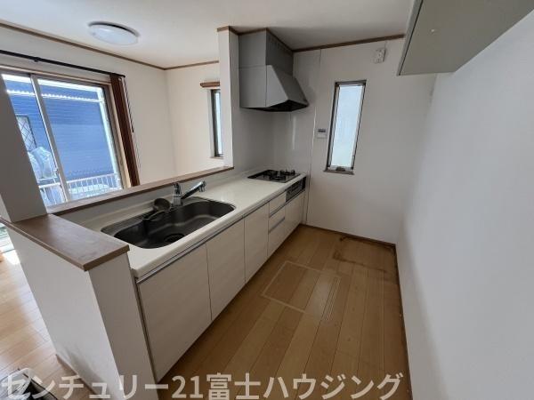 茅ヶ崎市菱沼2丁目　中古戸建