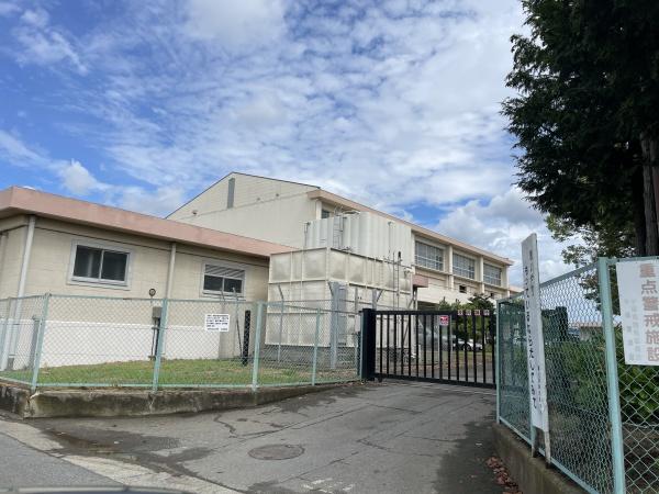 平塚市東真土４丁目の中古一戸建て(平塚市立真土小学校)