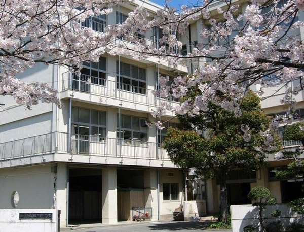 鎌倉市植木の中古一戸建て(鎌倉市立玉縄中学校)