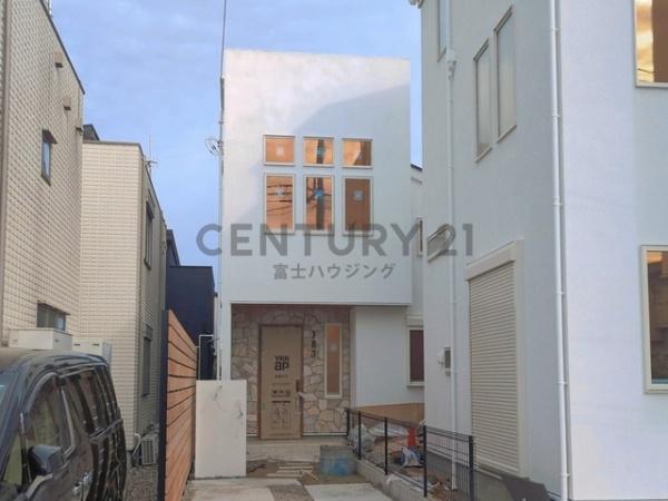 藤沢市本鵠沼4丁目Ⅱ　新築戸建3号棟　全3棟
