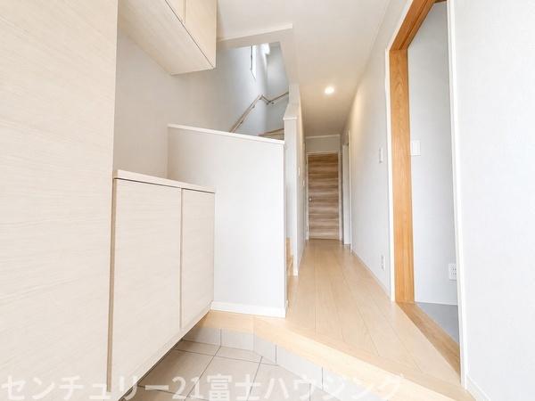 藤沢市円行１丁目の中古一戸建て