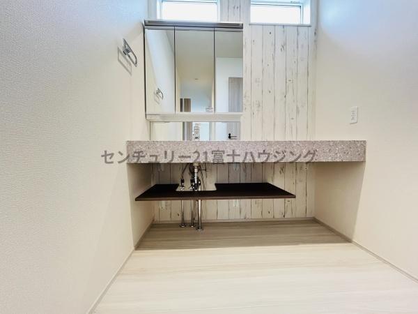 茅ヶ崎市東海岸南6丁目　新築2号棟　全3棟