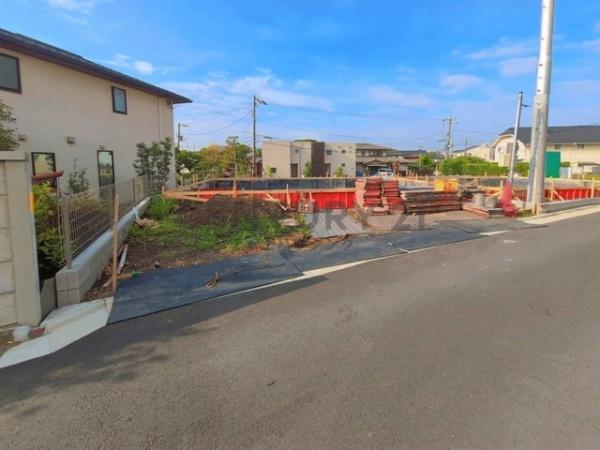 藤沢市羽鳥3丁目1032番　新築戸建B号棟　全5棟