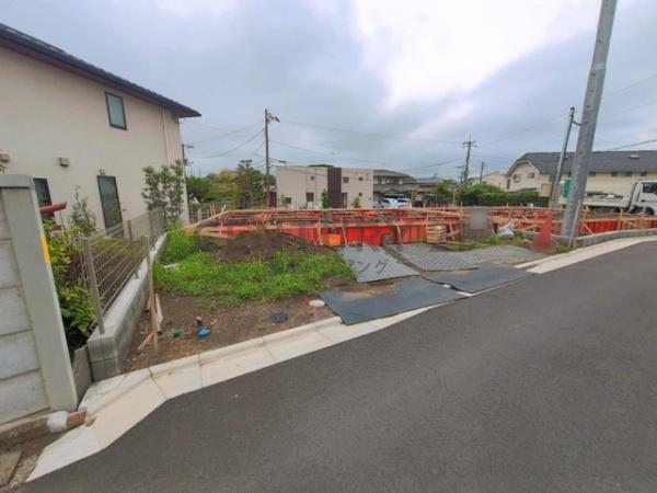 藤沢市羽鳥3丁目1032番　新築戸建B号棟　全5棟