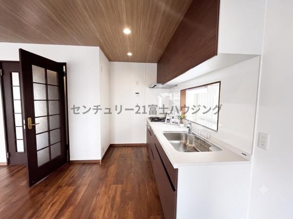 藤沢市鵠沼海岸3丁目　中古戸建