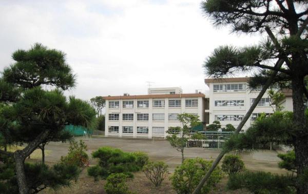 茅ヶ崎市室田３丁目の新築一戸建(茅ヶ崎市立松林中学校)
