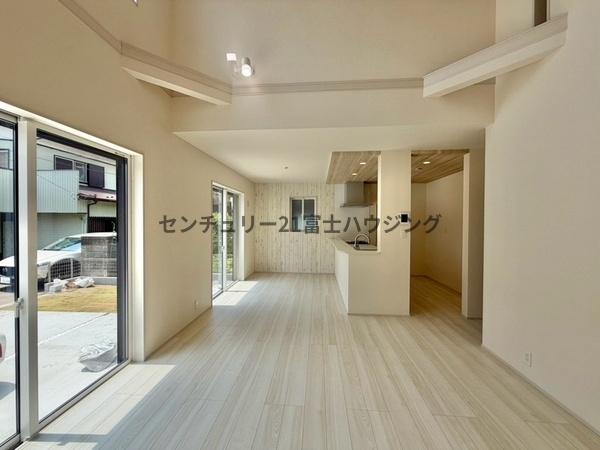 茅ヶ崎市香川3丁目　新築戸建