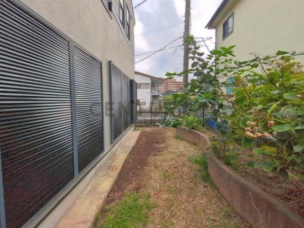 藤沢市本藤沢３丁目の中古一戸建て