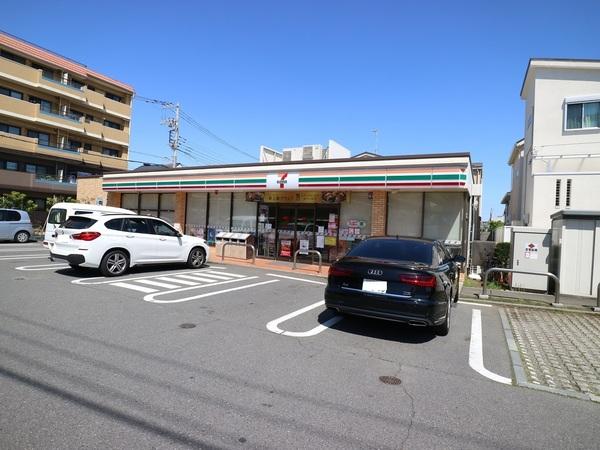 ライオンズステージ鵠沼海岸(セブンイレブン　辻堂東海岸4丁目店)