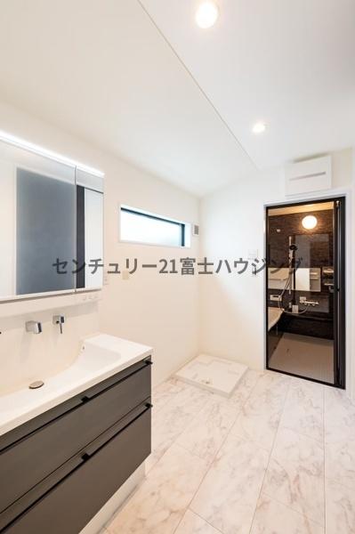 藤沢市鵠沼海岸3丁目　新築戸建　全1棟