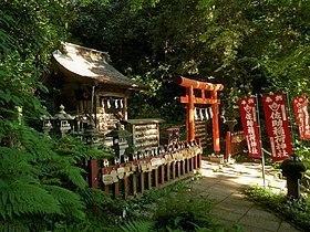 鎌倉市扇ガ谷4丁目の中古一戸建て(佐助稲荷神社)