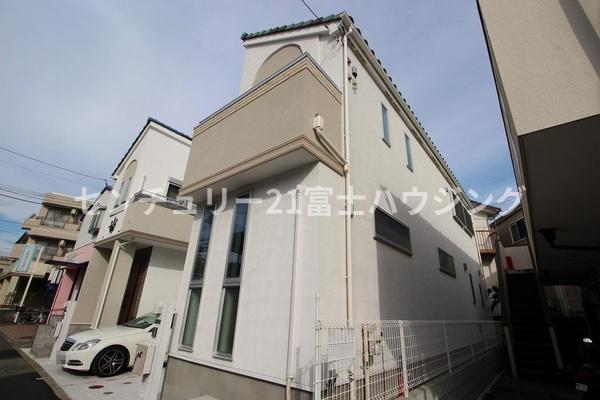 藤沢市善行１丁目の中古一戸建て