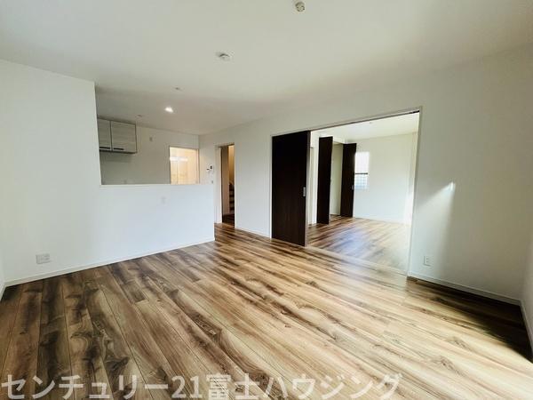 茅ヶ崎市下町屋2丁目　新築戸建　全1棟