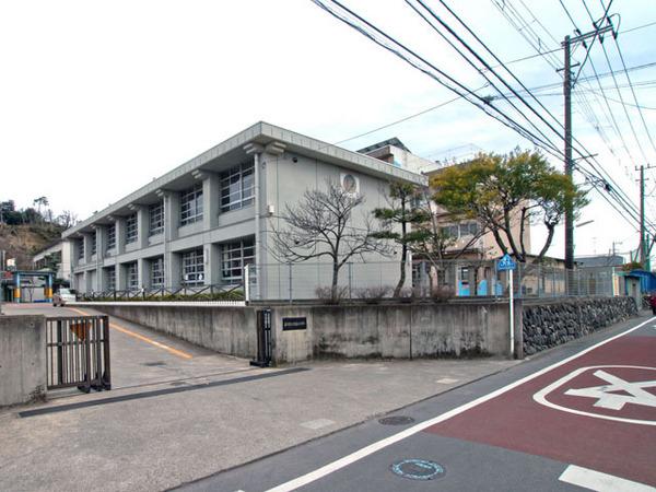 藤沢市片瀬３丁目の中古一戸建て(片瀬小学校)