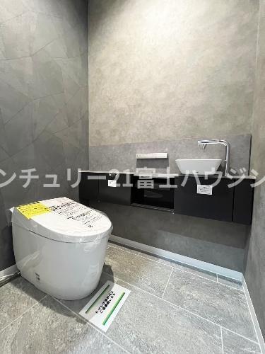藤沢市片瀬３丁目の中古一戸建て
