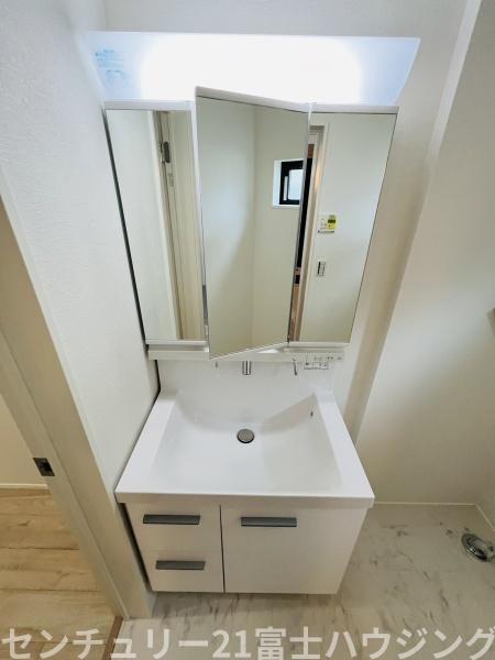 藤沢市本鵠沼３丁目の新築一戸建