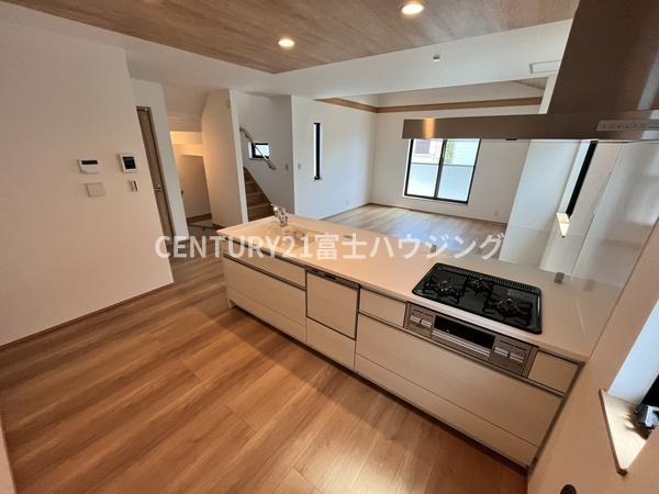 藤沢市片瀬3丁目　新築戸建1号棟　全2棟