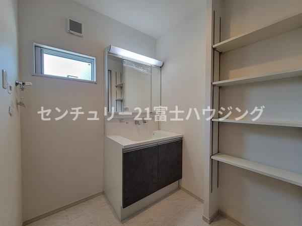 茅ケ崎市中島4期　新築戸建1号棟　全5棟