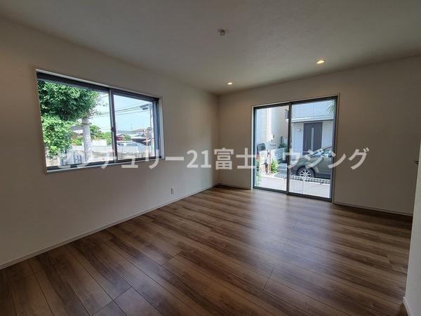 茅ケ崎市中島4期　新築戸建1号棟　全5棟