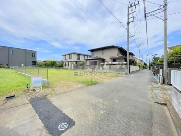 藤沢市鵠沼松が岡2丁目　条件無売地NO1全2区画