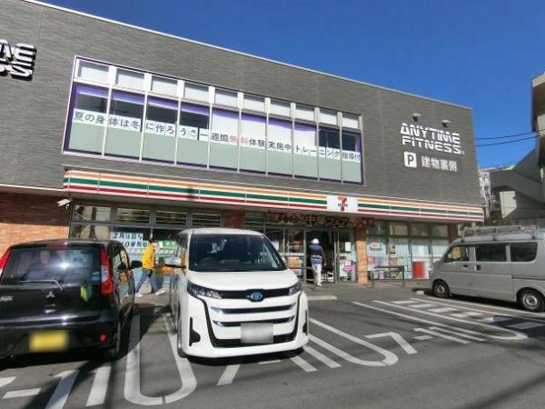 カームヒルズ座間(セブンイレブン座間入谷東3丁目店)