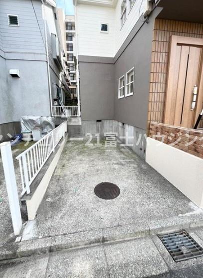 藤沢市朝日町の中古一戸建て
