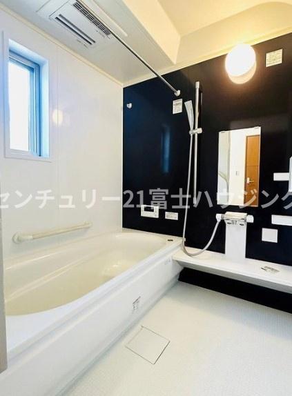 藤沢市鵠沼松が岡２丁目の中古一戸建て