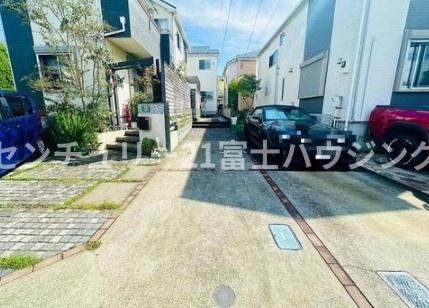 藤沢市鵠沼松が岡２丁目の中古一戸建て