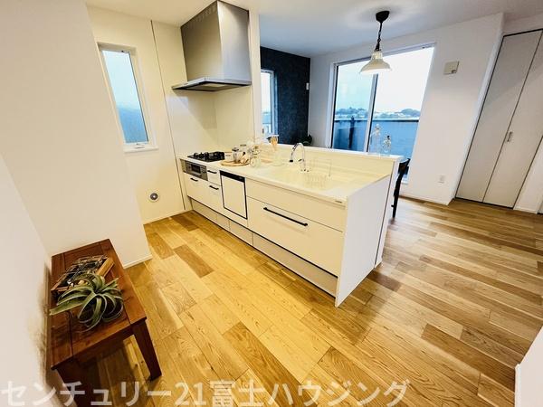 藤沢市片瀬山１丁目の中古一戸建て