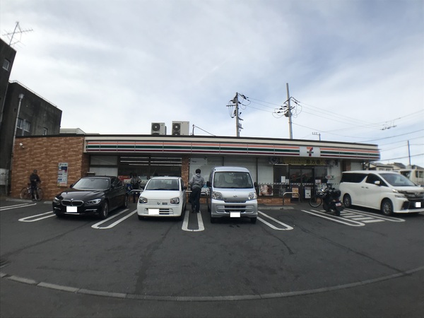 レーベン鵠沼海岸BLUENOVA(セブンイレブン藤沢鵠沼海岸5丁目店)