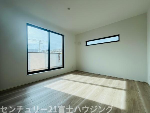 藤沢市辻堂元町2丁目　新築戸建2号棟　全3棟