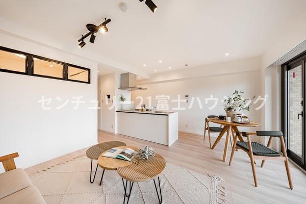 グランシティ湘南海岸　マリナージュスクエア