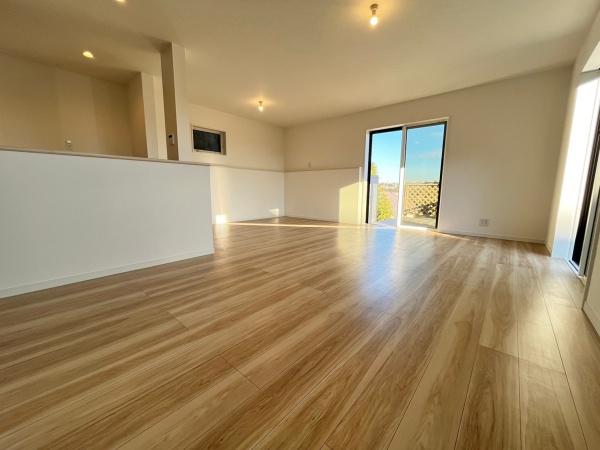藤沢市白旗4丁目　新築戸建　全1棟