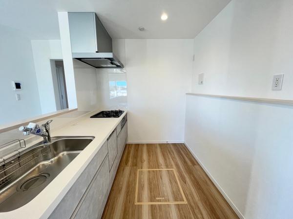 藤沢市白旗4丁目　新築戸建　全1棟